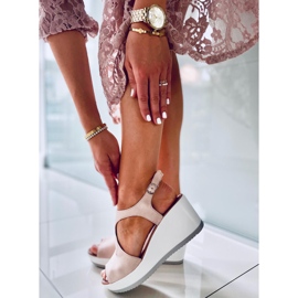 Patty Nude sandály na klínku béžový růžový 1