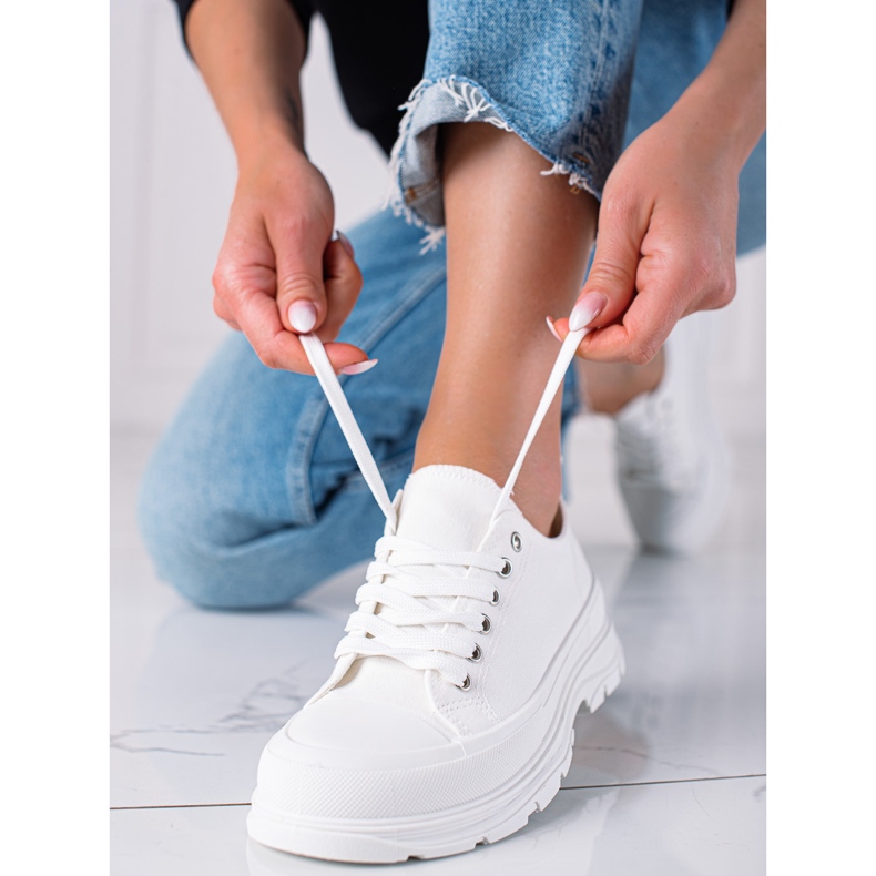 SHELOVET Bílé tenisky na platformě bílý 1