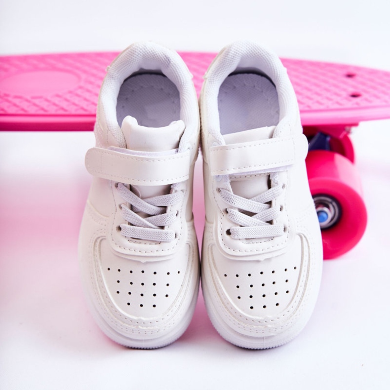 Dětská sportovní obuv na suchý zip White Elike bílý 2 Dětská sportovní obuv na suchý zip White Elike bílý 2