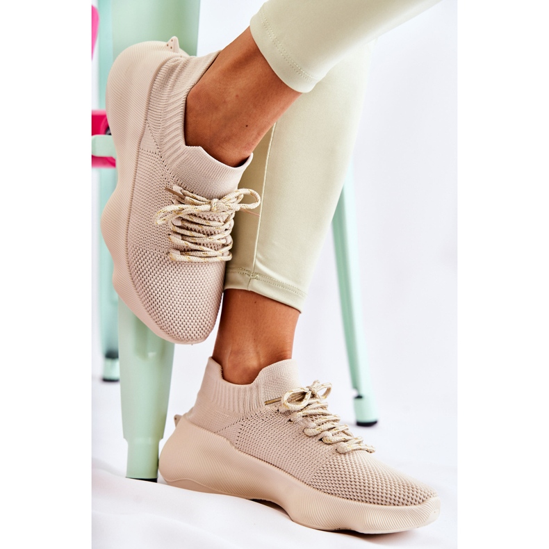 Světle béžová nazouvací dámská sportovní obuv Dalmiro béžový 2