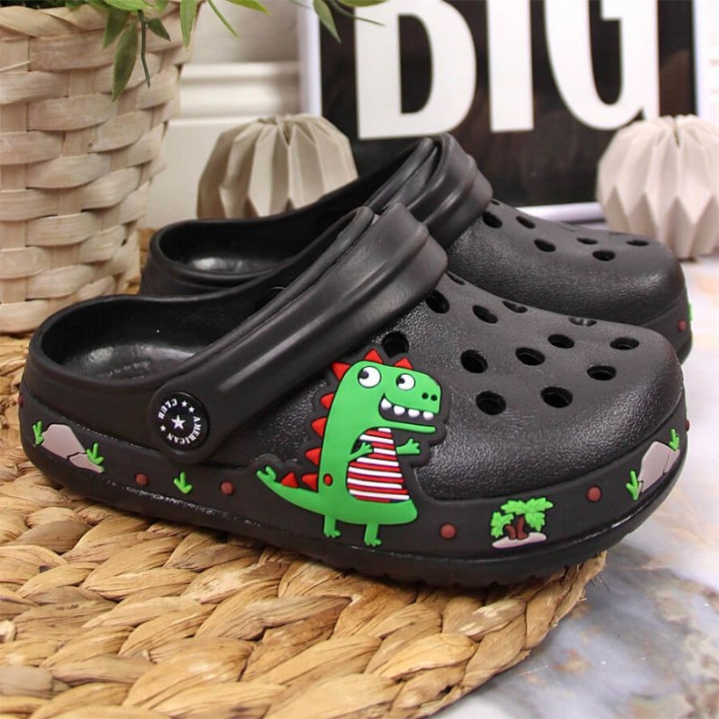 Černé pantofle American Club Jr.AM900A s dinosaurem černý 2