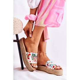 FS3 Žabky Na Platformě S Bílými Květy Malia 2