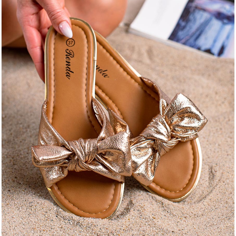 SHELOVET Zlaté pantofle zlatý 2