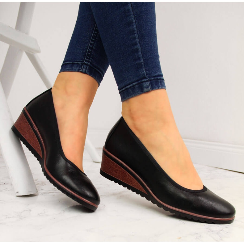 Vinceza Černé lodičky na klínku od Vincezy černá 2