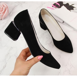 Lodičky na ozdobném černém semišovém bloku Juma černá 2