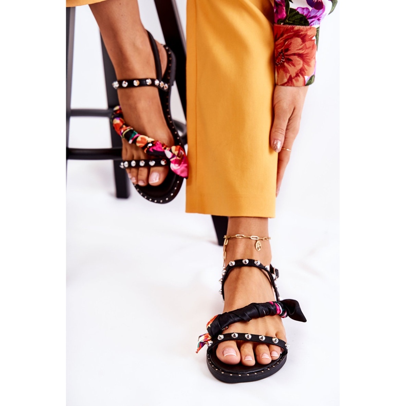 PG1 Dámské sandály s černými ozdobami Mataro 2