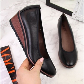 Černé lodičky na klínku W Vinceza černá 1