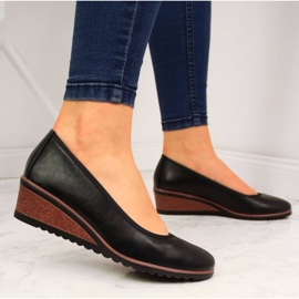 Černé lodičky na klínku W Vinceza černá 2