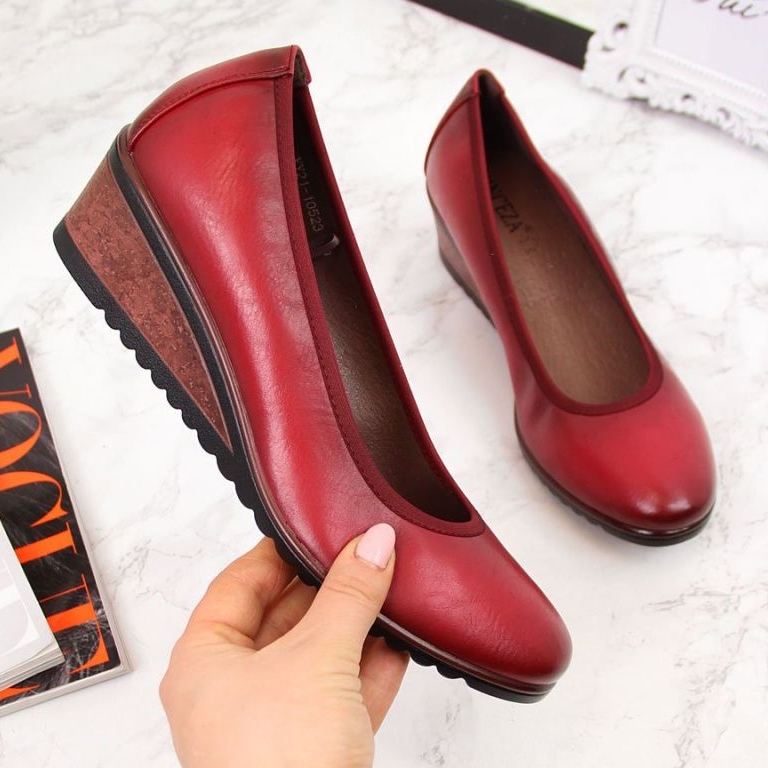 Červené lodičky na klínku W Vinceza 1