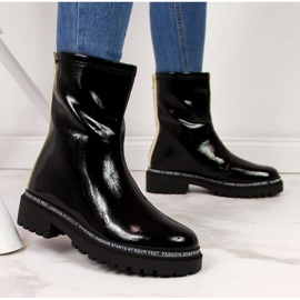 BM Dámské černé lakované zateplené kozačky W S. Barski černá 2