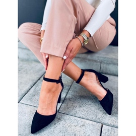 Lodičky na sloupku Lauren Black černý 1