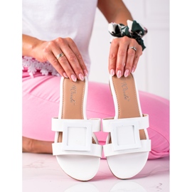 SHELOVET Klasické dámské pantofle bílý 1