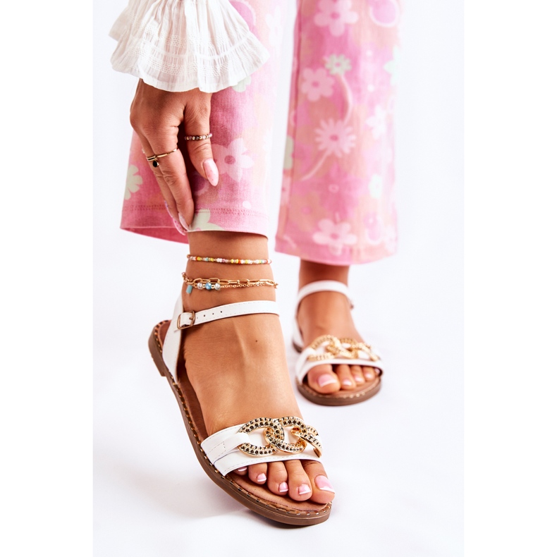 S.Barski Dámské sandály na plochých podpatcích s řetízkem bílá Minevra bílý 2