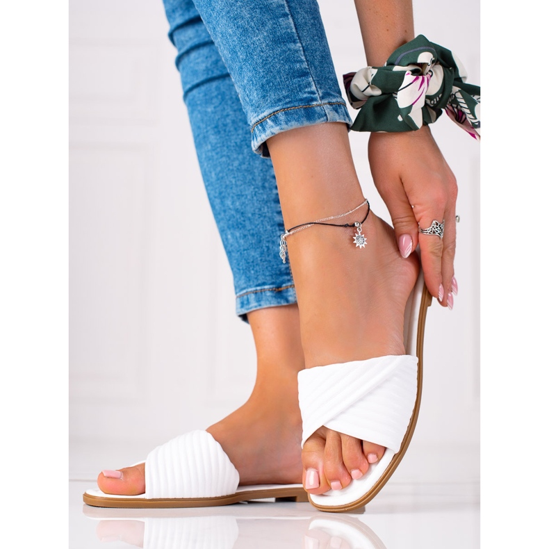 SHELOVET Dámské ploché pantofle bílý 1