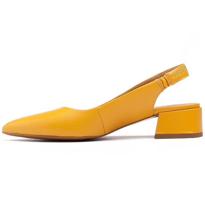 Marco Shoes Žluté kožené sandály s ozdobnými proužky žluť 2