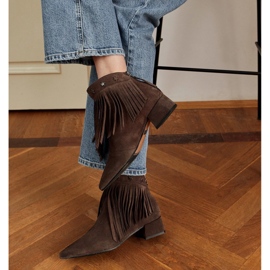 Marco Shoes Originální semišové kozačky s ozdobnými třásněmi hnědý 1