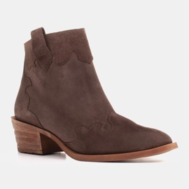 Marco Shoes Hnědé kovbojské boty z pravé kamzíkové kůže bez izolace hnědý 1