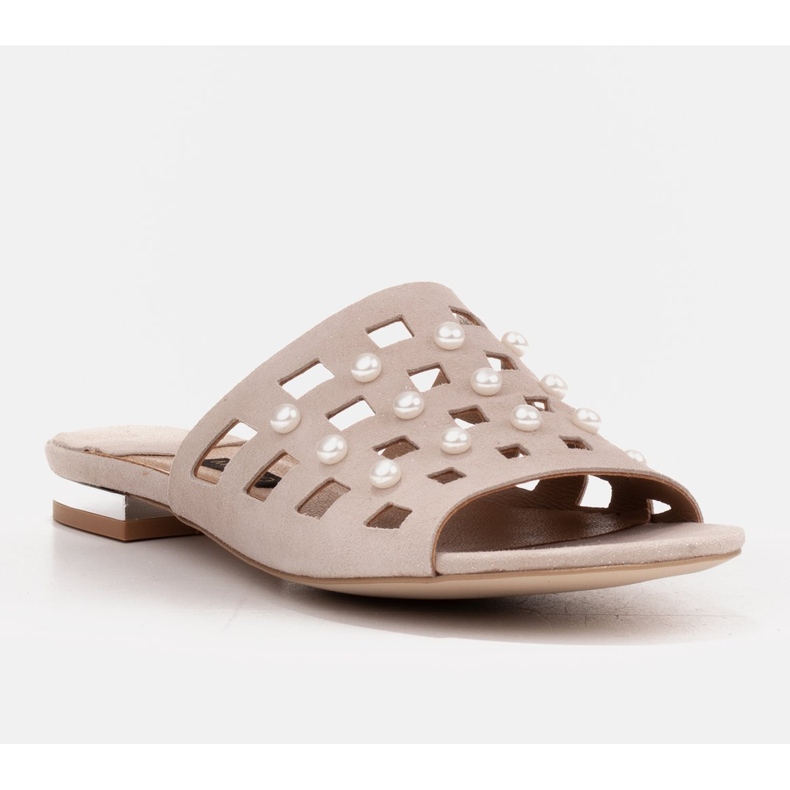 Marco Shoes Elegantní dámské pantofle s perlami a perforací béžový 1