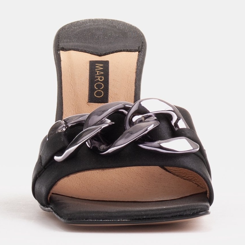 Marco Shoes Dámské černé saténové pantofle s ozdobným řetízkem černý 1