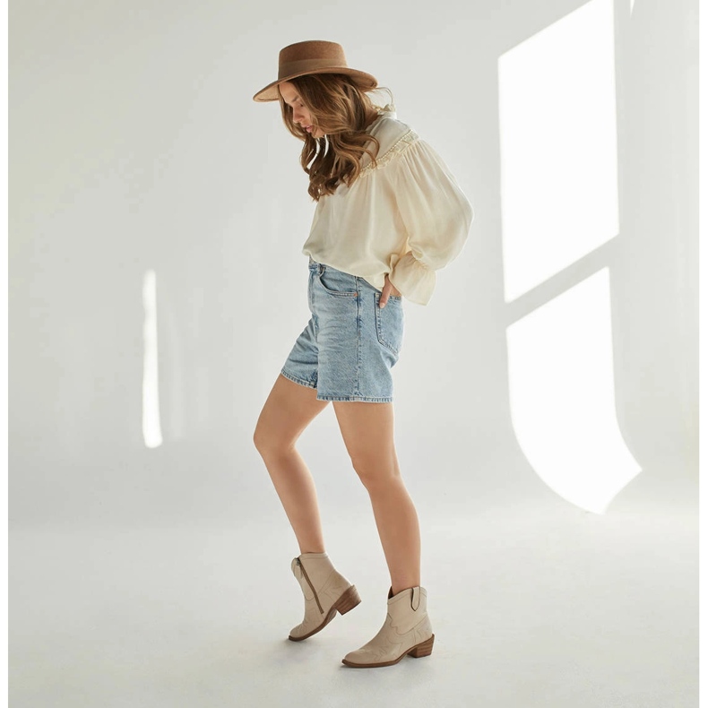 Marco Shoes Kožené kovbojské boty s ozdobným prošíváním 2188B-1278-042-1 béžový 2