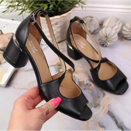 Černé kožené dámské sandály na vysokém podpatku Juma černá 1