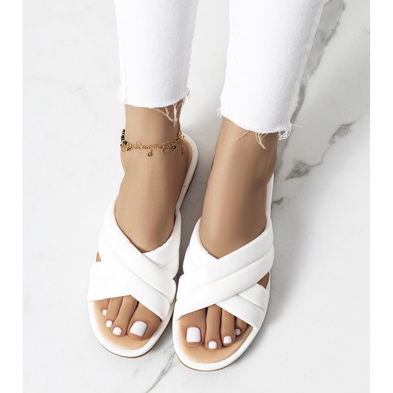 Dámské bílé pantofle Thines bílý 1