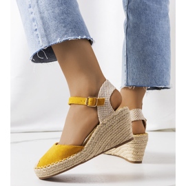 Žluté espadrilky na klínu Olieme žluť 1