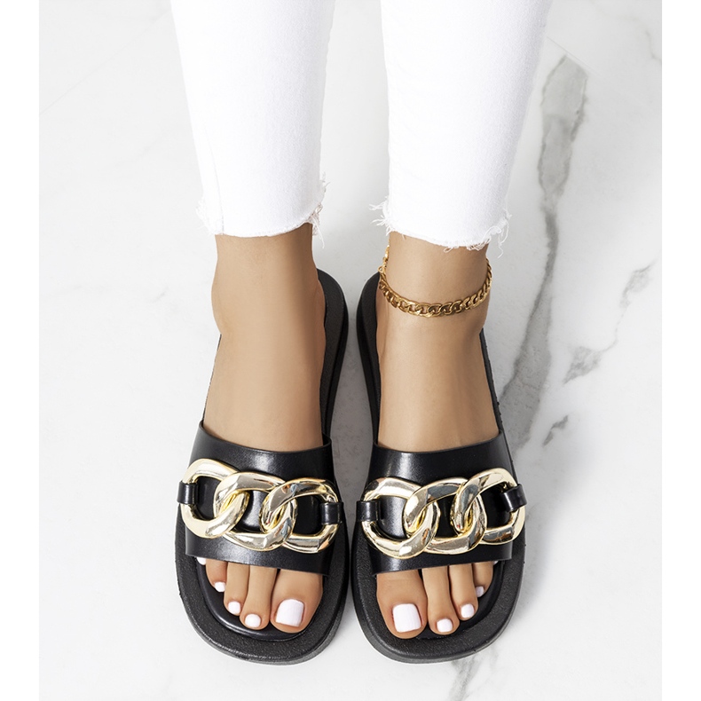 Černé pantofle s řetízkem Bragg černý 1