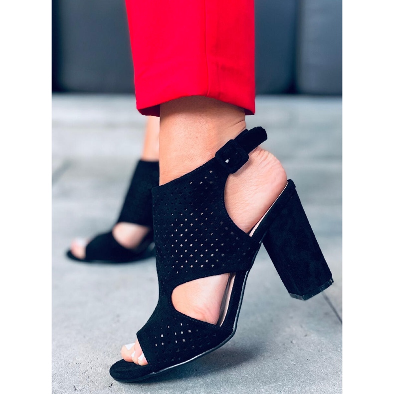 Prolamované sandály na vysokém podpatku Guala Black černá 1 Prolamované sandály na vysokém podpatku Guala Black černá 1