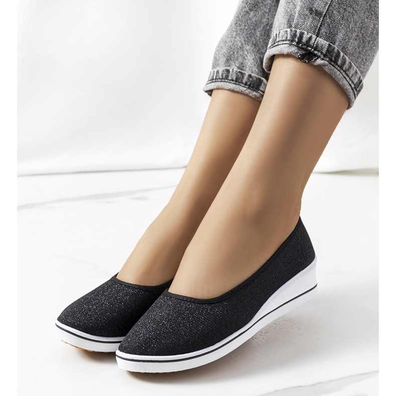 Černé tenisky na klínku značky Friis černá 1 Černé tenisky na klínku značky Friis černá 1