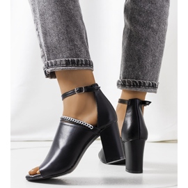 Černé sandály Nasrin Shank černý 2