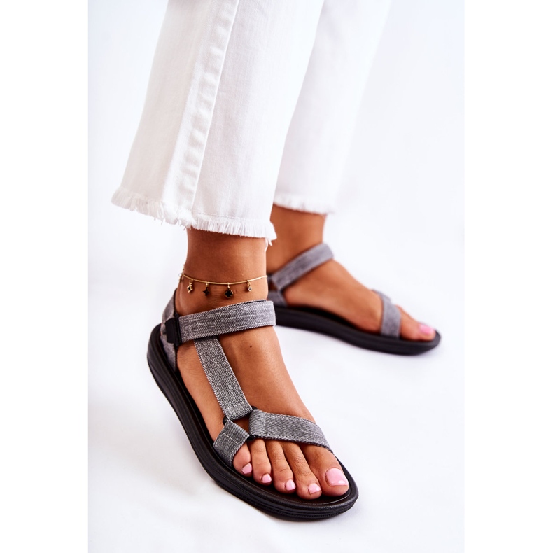 PM1 Klasické dámské sandály na suchý zip šedá Kalla 1