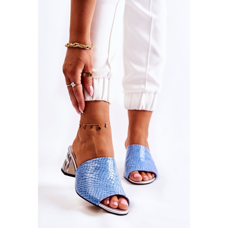 Kožené dámské pantofle krokodýl vzor na podpatku modré perry modrý 1