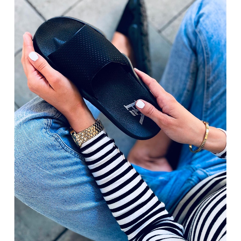 Dámské pantofle Wind Black černá 1