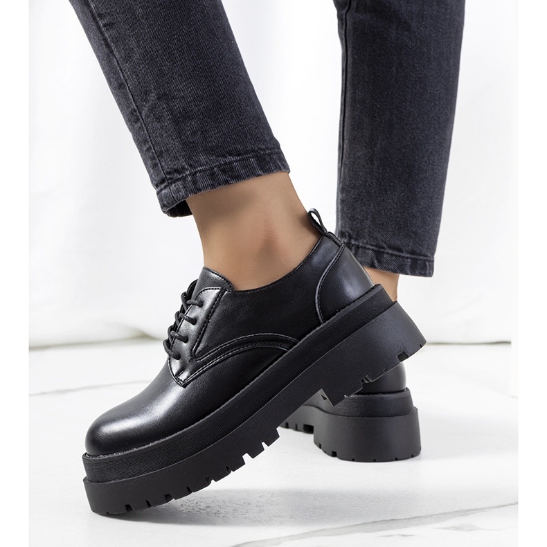 Černé boty na platformě Foxton černá 1