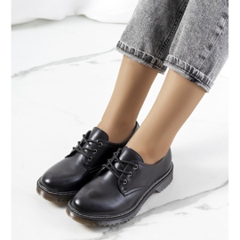 Černé dámské boty značky Doorla černý 1