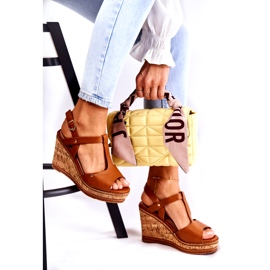 PG1 Klasické kožené sandály na hnědém klínku Valorin hnědý 4