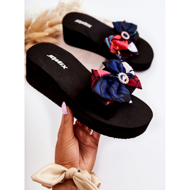 WJ1 Dámské černé pantofle Silana Foam Wedge černá vícebarevný 1 WJ1 Dámské černé pantofle Silana Foam Wedge černá vícebarevný 1