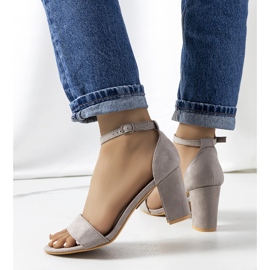 PA1 Šedé sandály na sloupku Karella žlutá 1