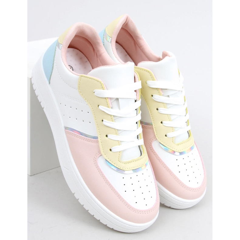 Dámské sportovní boty Marlene Multicolor vícebarevný 2 Dámské sportovní boty Marlene Multicolor vícebarevný 2