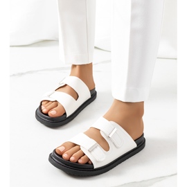 Bílé pantofle na platformě Boonah bílý 2