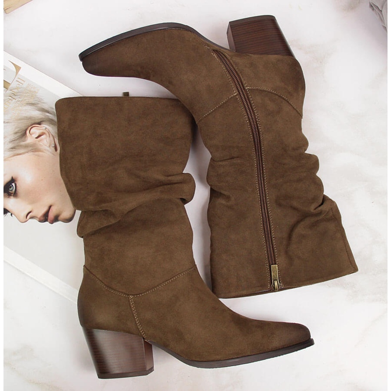 Dámské krátké mačkané kozačky Vinceza hnědý 2 Dámské krátké mačkané kozačky Vinceza hnědý 2