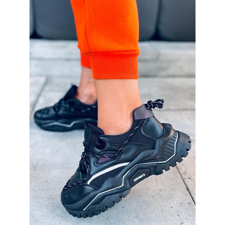 Trenérky Berta Black černá 1