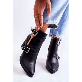 WJ2 Módní kozačky na sloupku s výřezy černé suelo černá 1