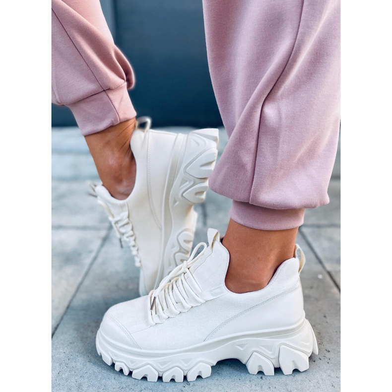 Sportovní boty Huggy Beige s vysokou podrážkou béžový 1