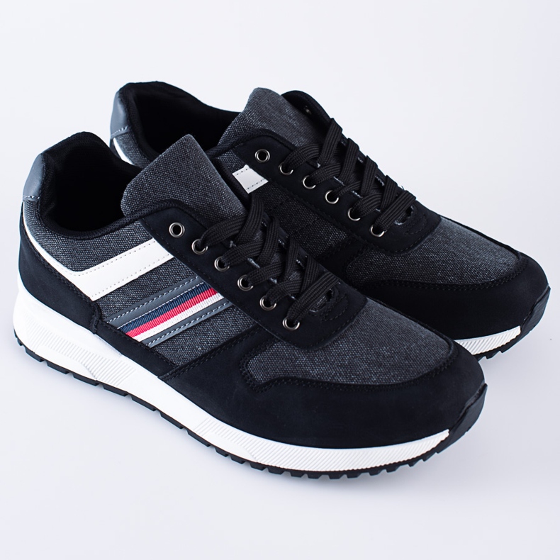 Pohodlné černé pánské sportovní boty Shelovet černá 1