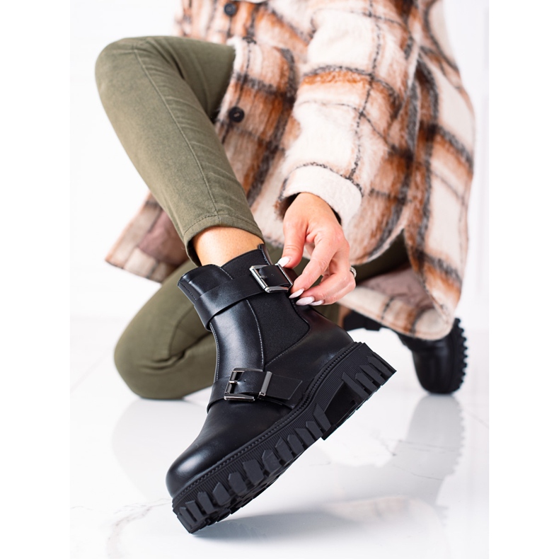 Černé tašky s přezkami Goodin černý 1