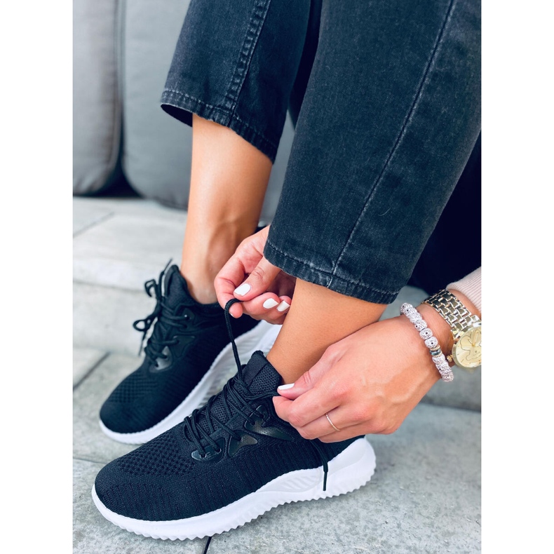 Černé sportovní boty Ivar Black černá 2 Černé sportovní boty Ivar Black černá 2