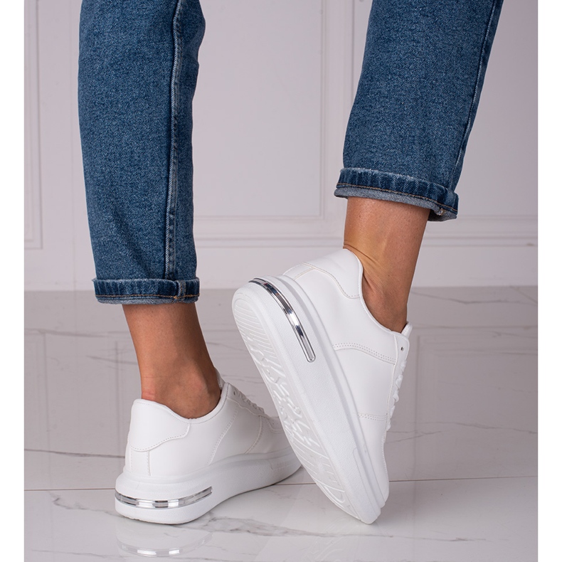 Bílé dámské tenisky Shelovet vyrobené z ekologické kůže bílý 1