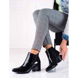 SHELOVET Černé lakované Chelsea boty Sergio Leone na vysokých podpatcích černá 1